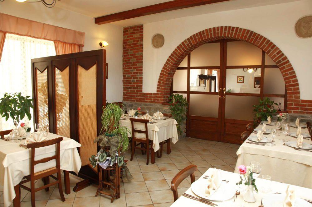Ristorante Albergo 'L Bunet Cortemilia Exterior foto